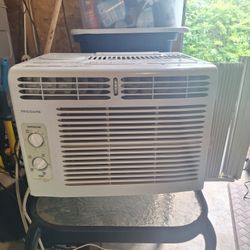 Frigidaire Air Conditioner 