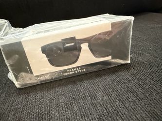 Bose headphone earphones BRAND NEW!