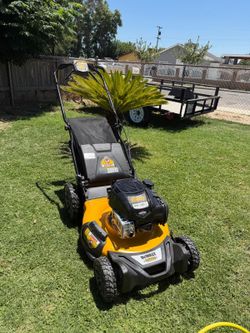 DEWALT 21 in. 163cc Briggs and Stratton 725Exi Engine Rear Wheel Drive 3-in-1 Gas Self Propelled Walk Behind Lawn Mower