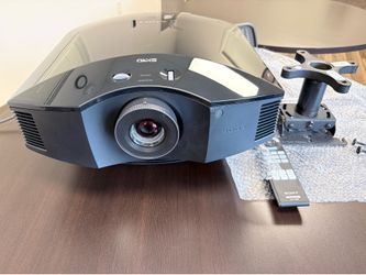 Sony video projector VPL-HW65