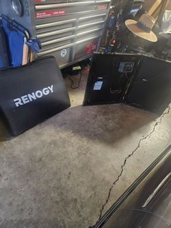 Renogy voyager 100watt portable solar panel