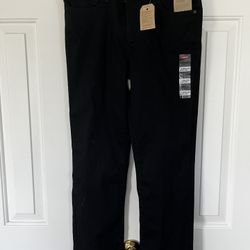 Womens Levi’s 314 Jeans, New With Tags 