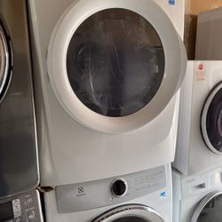 Electrolux Washer & Electric Dryer