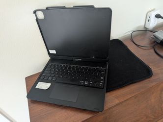 iPad external keyboard and protective case