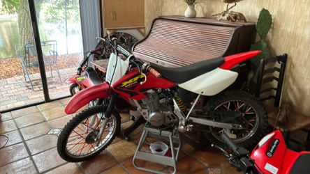 2003 XR 100r