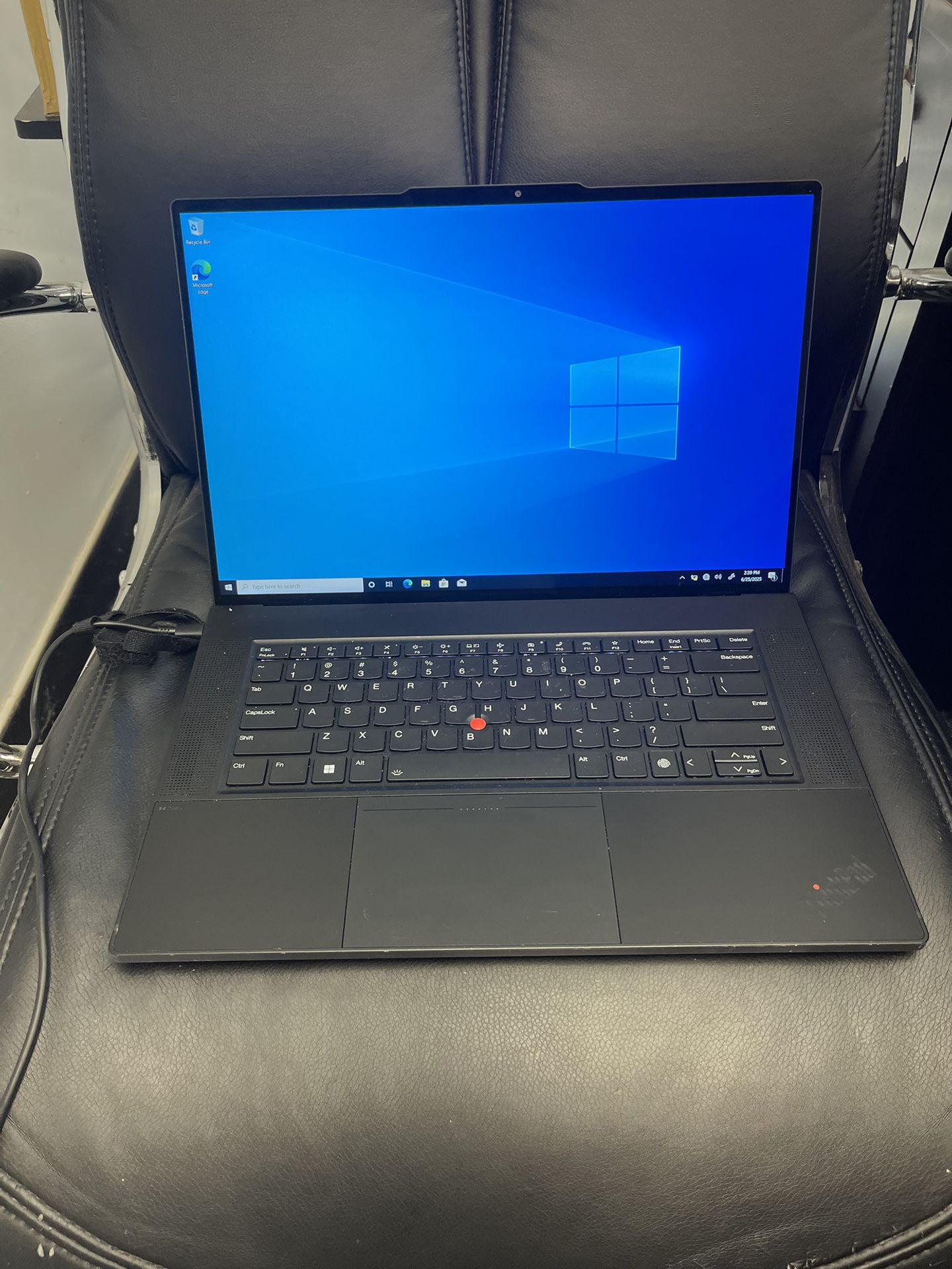 Lenovo Z16, AMD Ryzen 7 Pro 6850H, 3.2 GHz, 16 GB Ram, 512 GB SSD, TOUCHSCREEN, Win 10