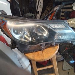 2013 - 2015 Toyota Rav4  Right Headlight