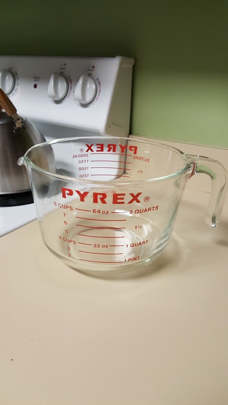 8 Cup Pyrex