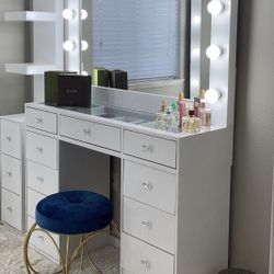 Original Makeup Vanity 