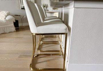 BRAND NEW Bar Stools