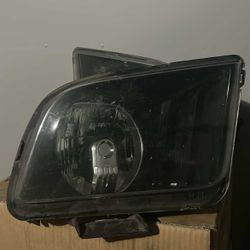 Mustang GT 05-09 Headlights