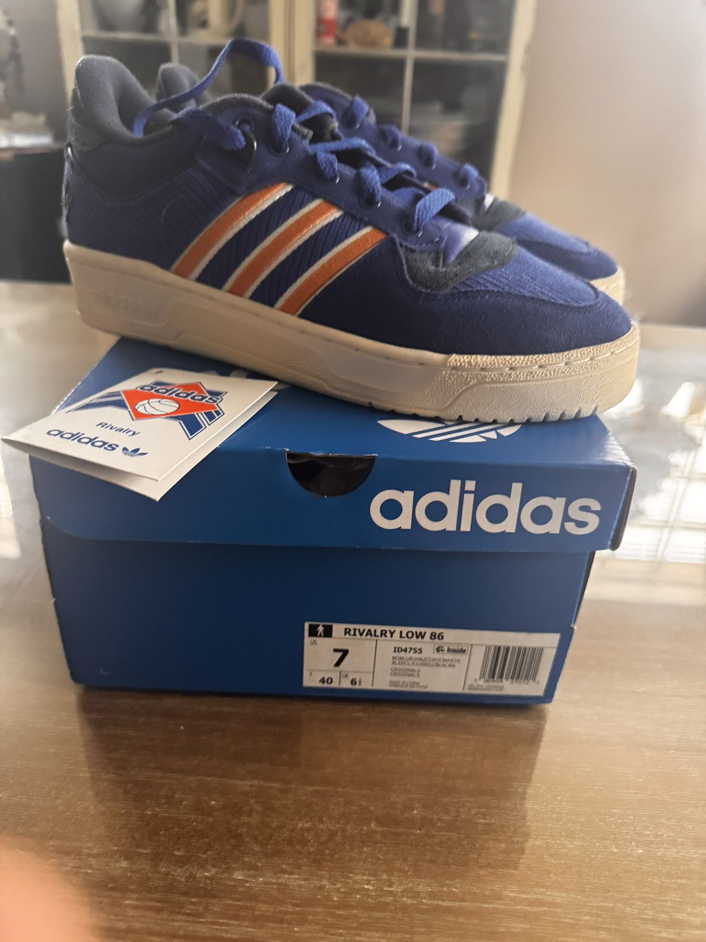 New Men’s adidas Rivalry Low 86 Shoes size 7 New York Knicks