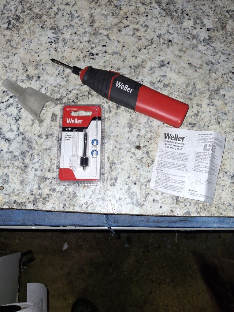 Cordless soldering iron