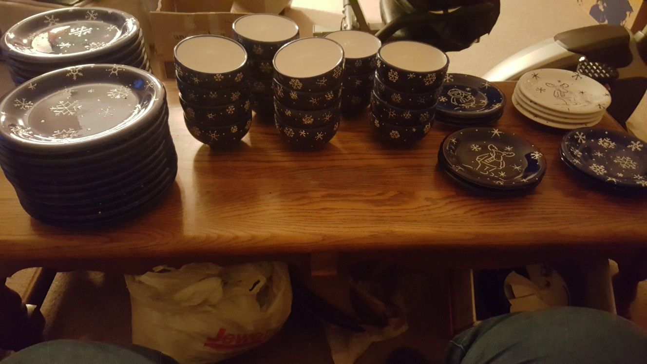Snowflake Dishes