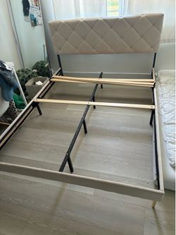 Queen frame