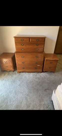 A Beautiful Set  GREAT DEAL !! 