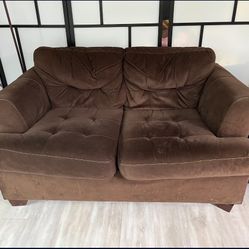 Loveseat Sofa/Couch