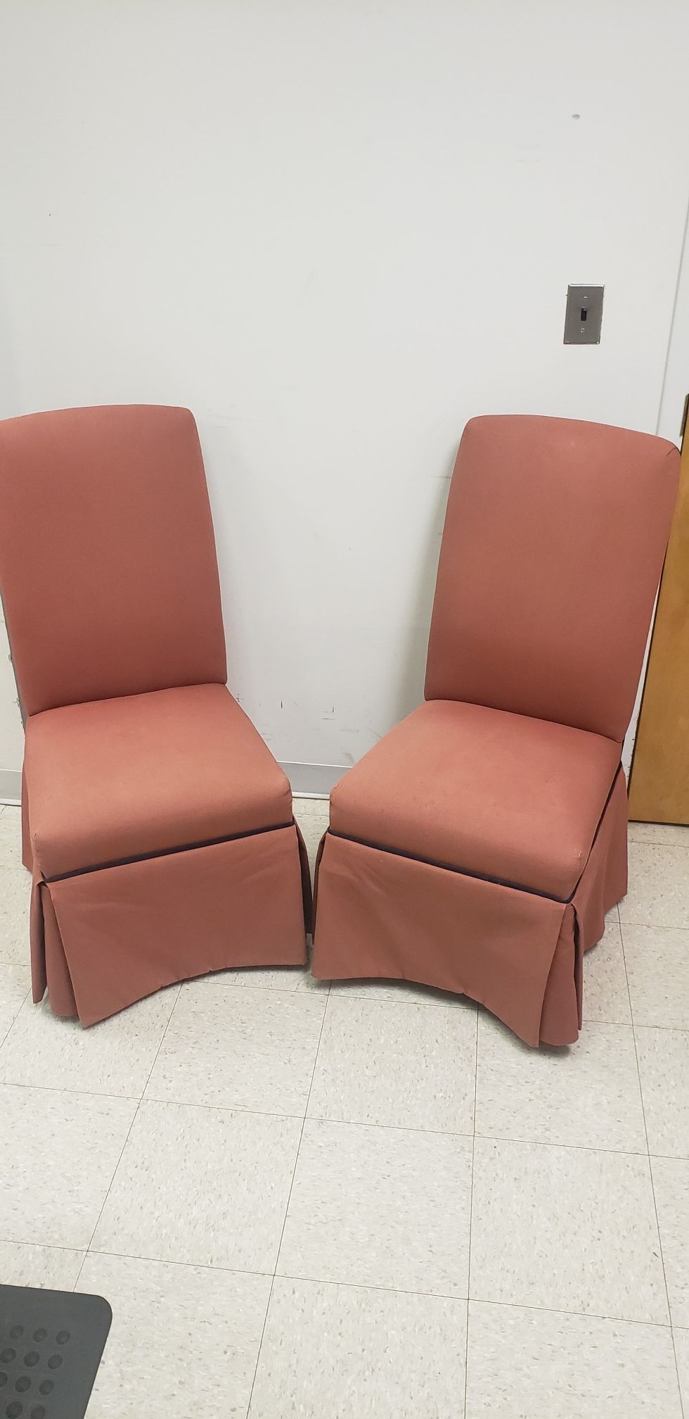 2 Pair Comfortable Chairs