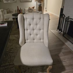 FREE: Set of 4 Tufted & Nailhead Accent / Dining Chairs (Fixer-Upper / Reupholstery / DIY Project)