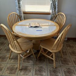Kitchen Table & Chairs