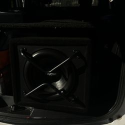 12” 1400 Watt Subwoofer With Built In Amplifier Asking $160