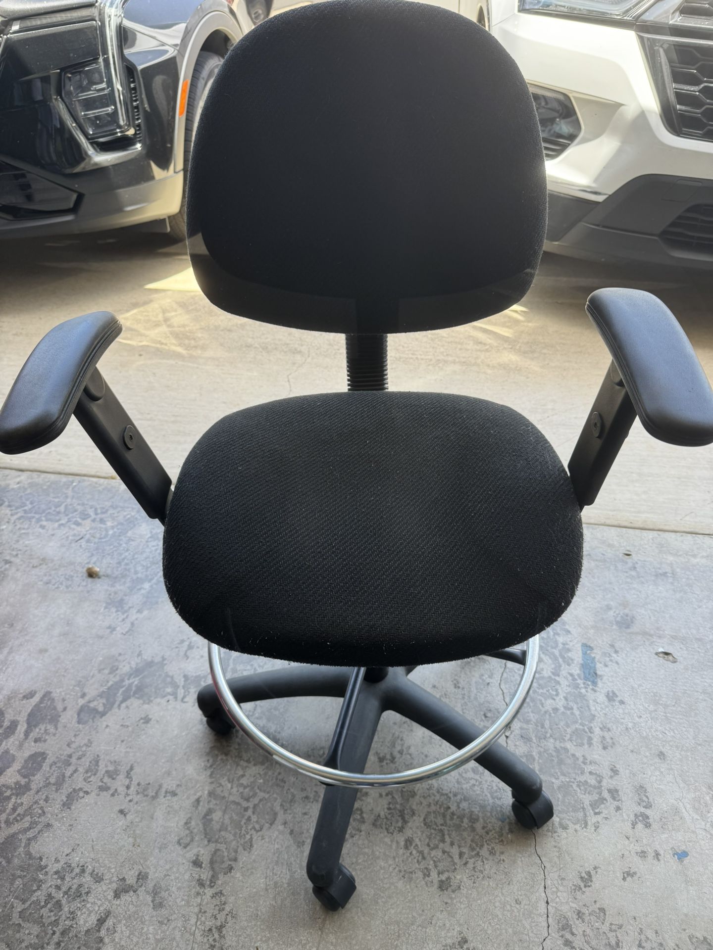 Free Counter Height Adjustable Chair