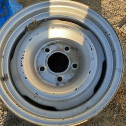 (2) 15" rims 5 lug 5on5 15x7