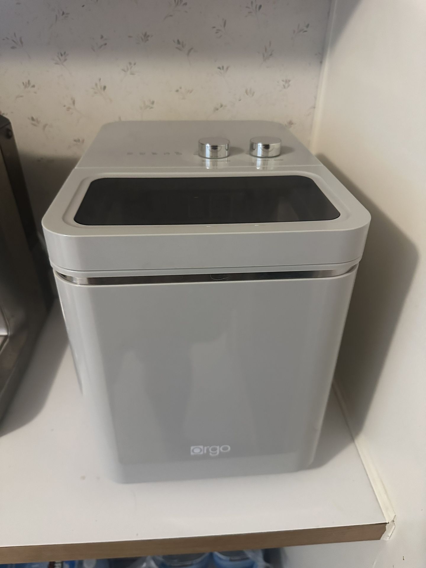 Orgo Retro Ice Maker