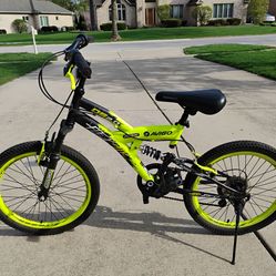 Kids bike.  Works great. $40 cash only