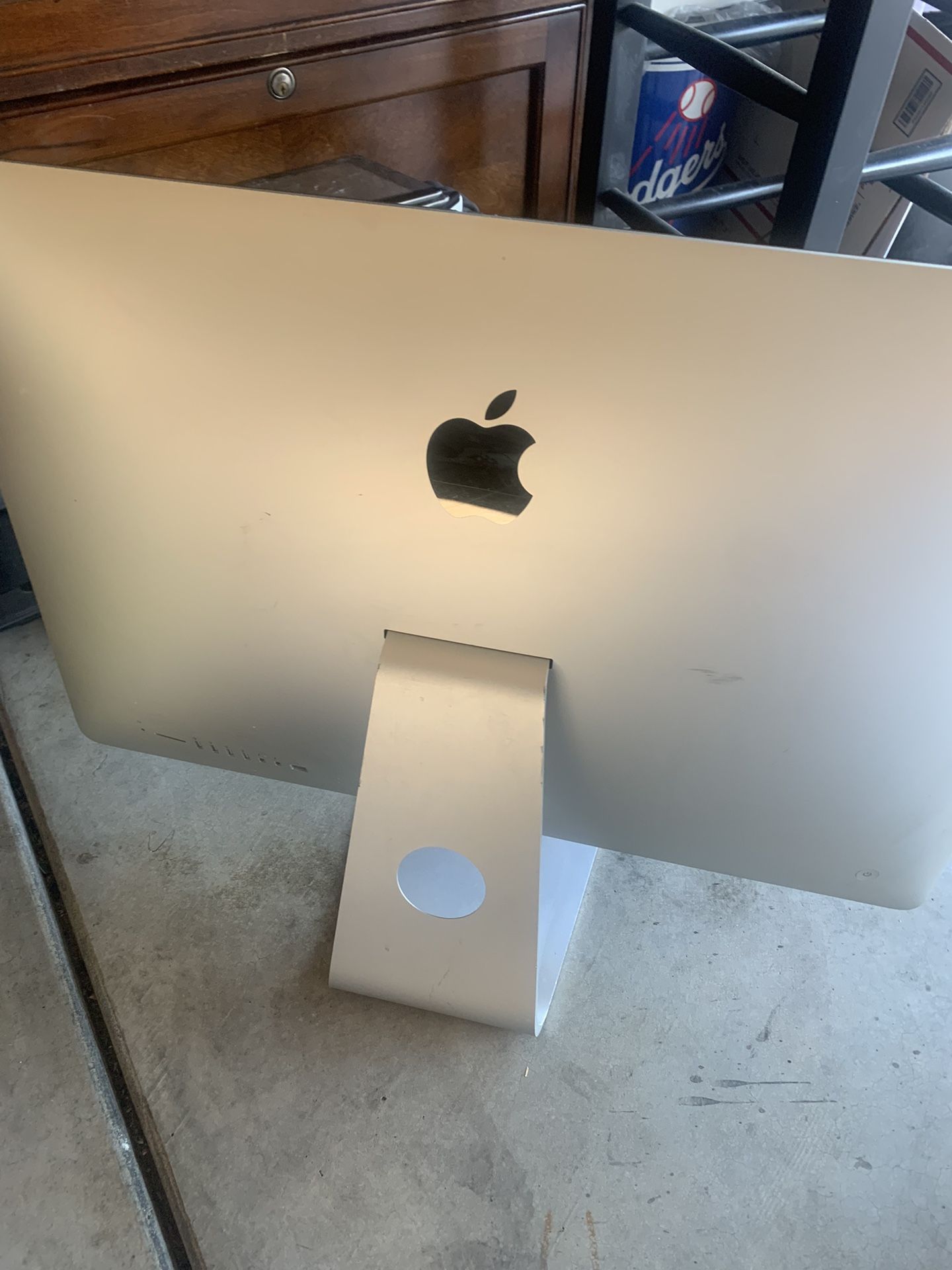 27” Late 2013 Quadcore 3.4ghz i5 32gb Ram 4tb
