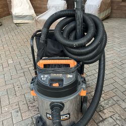 RIDGID Wet/Dry Vacuum 16 Gallon 6.5 Peak HP 