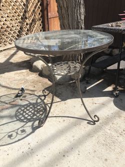 Middle table and middle chairs