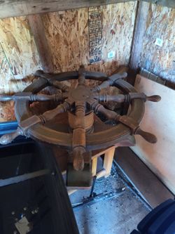 Coffee table ships wheel