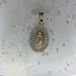 VIRGEN MARY PENDANT GOLD PLATED