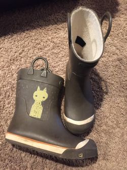 Keen rain boots, size 4