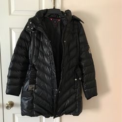 Tommy Hilfiger Puffer Coat  Size Large