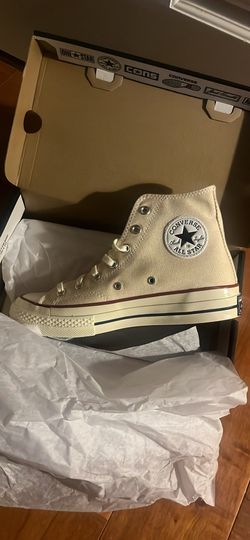 New white Converse Chuck 70 high top sneakers Women’s 8
