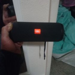 JBL Bluetooth Speaker flip 4