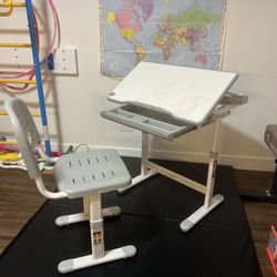 Mount-It! Kids Desk and Chair Set, Height Adjustable Sturdy, Girl Desk, Child Study Desk and Chair Set for Boys, Table for Art, Home School, Drafting,