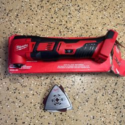 Milwaukee M18 18V Lithium-Ion Cordless Oscillating Multi-Tool (Tool-Only)