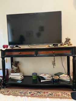TV table/ sideboard table