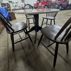 Round Farmhouse Kitchen Table 