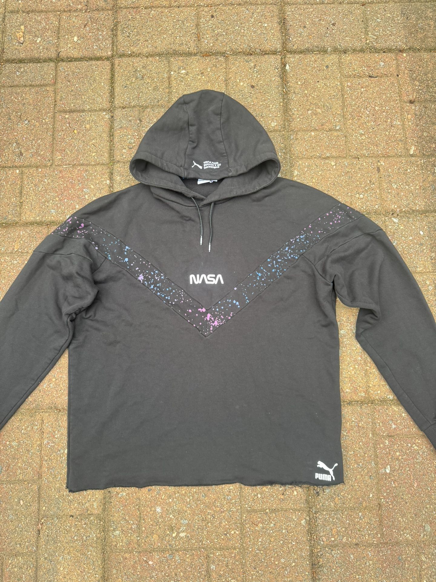 PUMA X NASA SWEATER CROPPED SWEATER