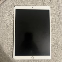 Apple iPad Air (10.5-inch, 64GB, Wi-Fi)