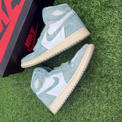 Jordan 1 GS “Turbo Green” Size 5.5