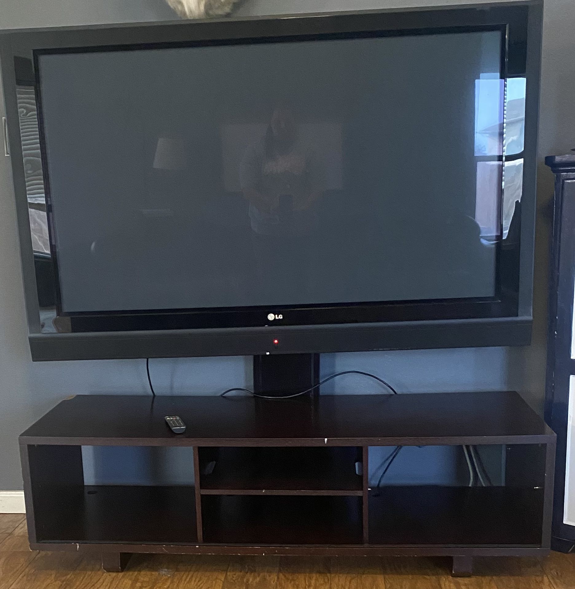 60 Inch Tv With Stand.