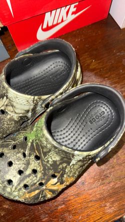 Toddler Crocs Size 7C