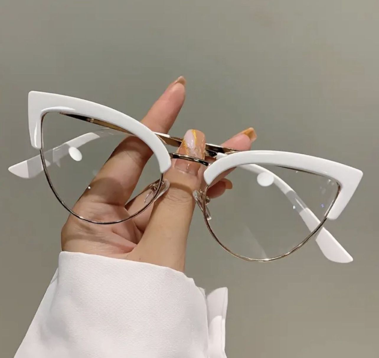 Fashionable White Vintage Cat Eye Clear Lens For Women And Men - Perfect For Parties And Computer Use 