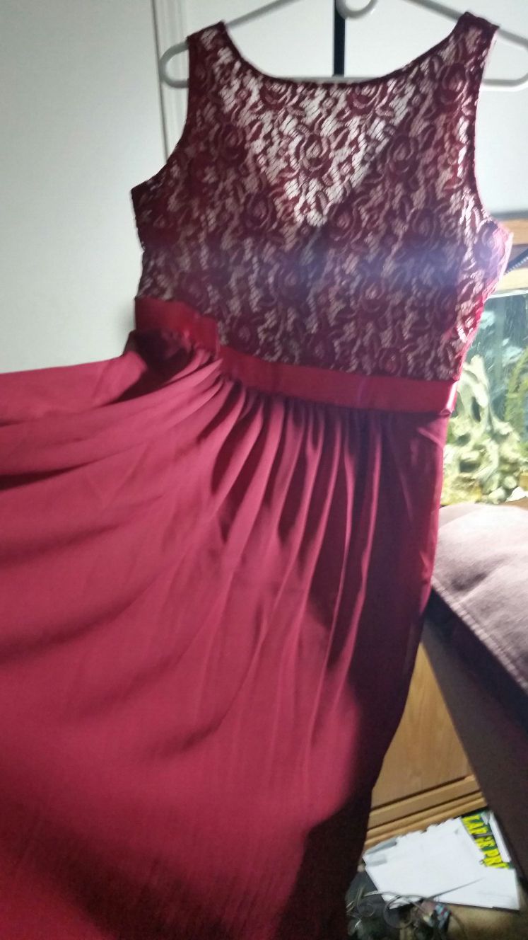 Brand new burgundy prom dress M/L
