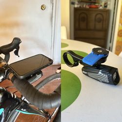 Quadlock iPhone Out Front Mount + Light/Camera Adaptor, Like New, Bicycles Cycle Cycling Outdoor Sports Phone Tripod Holder